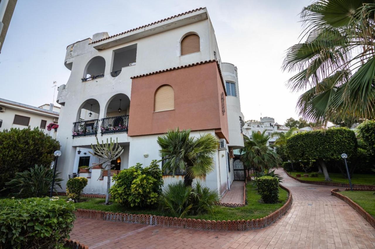 Apartamento Courrier-House Aci Castello Exterior foto
